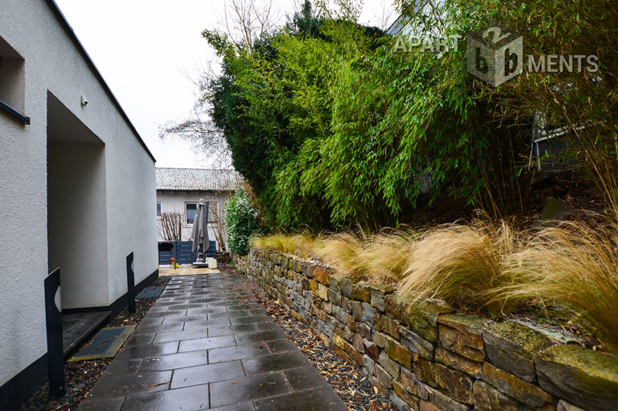 Möbliertes Haus mit Blick zu Rhein und Siebengebirge in Remagen-Oberwinter