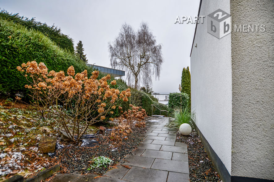 Möbliertes Haus mit Blick zu Rhein und Siebengebirge in Remagen-Oberwinter