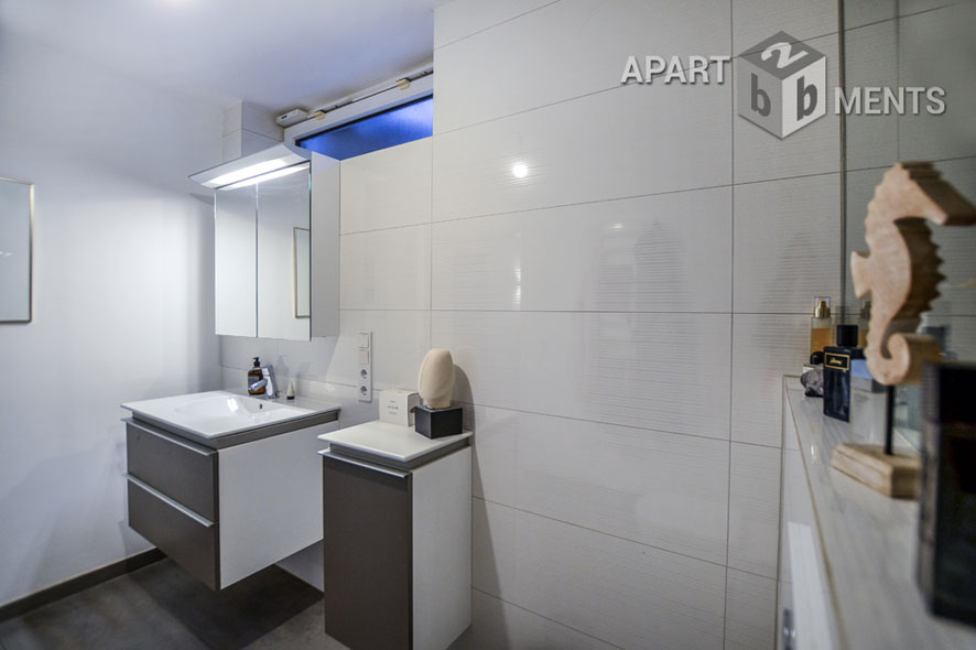 Möbliertes Haus mit Blick zu Rhein und Siebengebirge in Remagen-Oberwinter