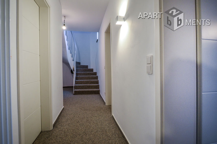 Möbliertes Haus mit Blick zu Rhein und Siebengebirge in Remagen-Oberwinter