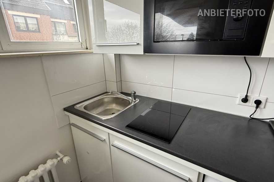 Möblierte Wohnung mit Balkon nah Rheinpark in Wesseling