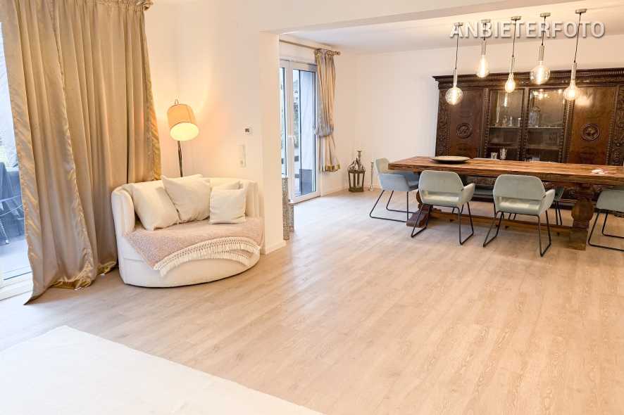 Möblierte Wohnung mit 2 Schlafzimmern 2 Bädern und Sauna in Neunkirchen-Seelscheid-Hochhausen