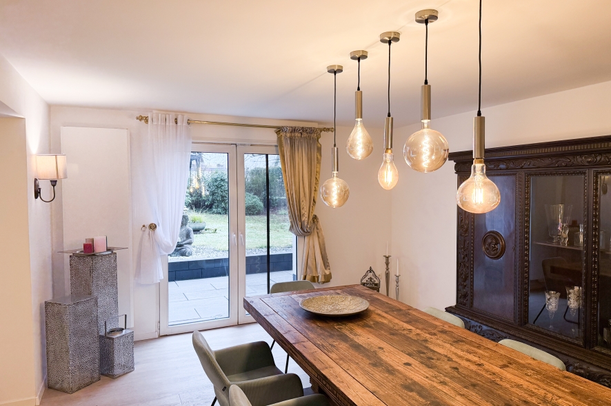 Möblierte Wohnung mit 2 Schlafzimmern 2 Bädern und Sauna in Neunkirchen-Seelscheid-Hochhausen