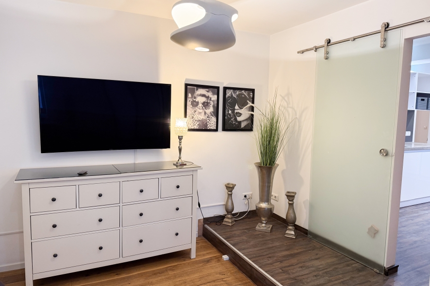 Möblierte Wohnung mit 2 Schlafzimmern 2 Bädern und Sauna in Neunkirchen-Seelscheid-Hochhausen