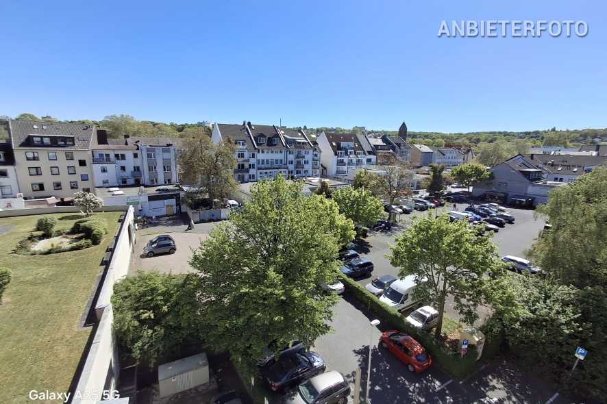 Hochwertig möblierte Wohnung mit Balkon in Bonn-Duisdorf