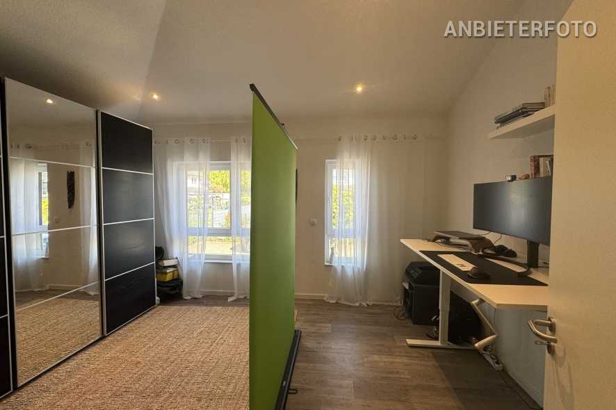 Möbliertes Reihenhaus mit Garten und Fitnessraum in Lohmar-Scheiderhöhe