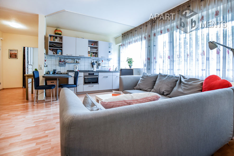 Möbliertes 2-Zimmer-Apartment mit Balkon im Villenviertel von Bonn-Plittersdorf