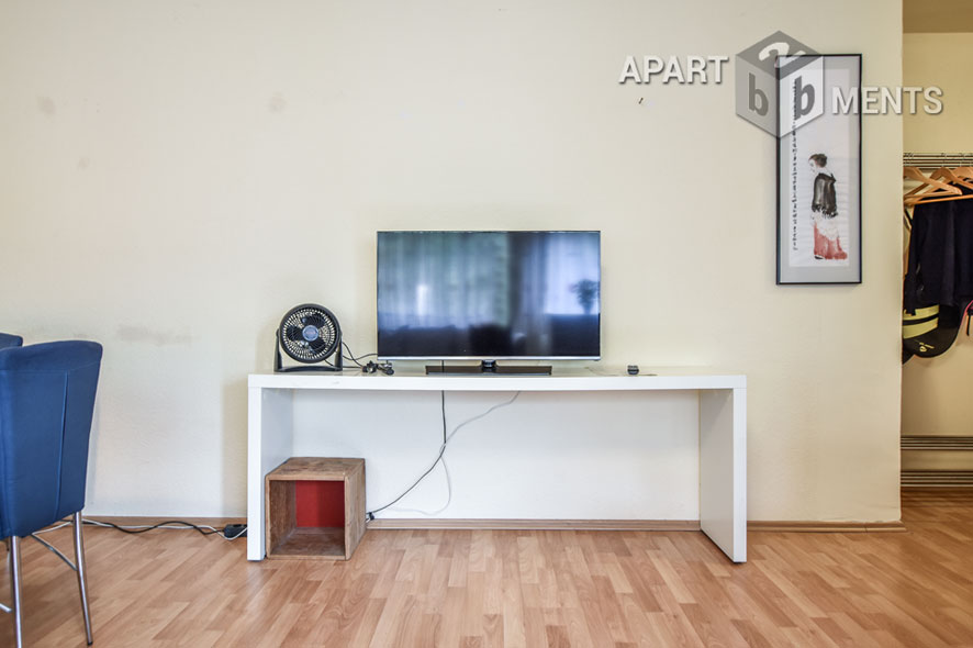 Möbliertes 2-Zimmer-Apartment mit Balkon im Villenviertel von Bonn-Plittersdorf
