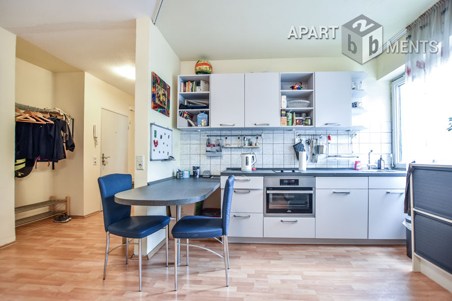 Möbliertes 2-Zimmer-Apartment mit Balkon im Villenviertel von Bonn-Plittersdorf