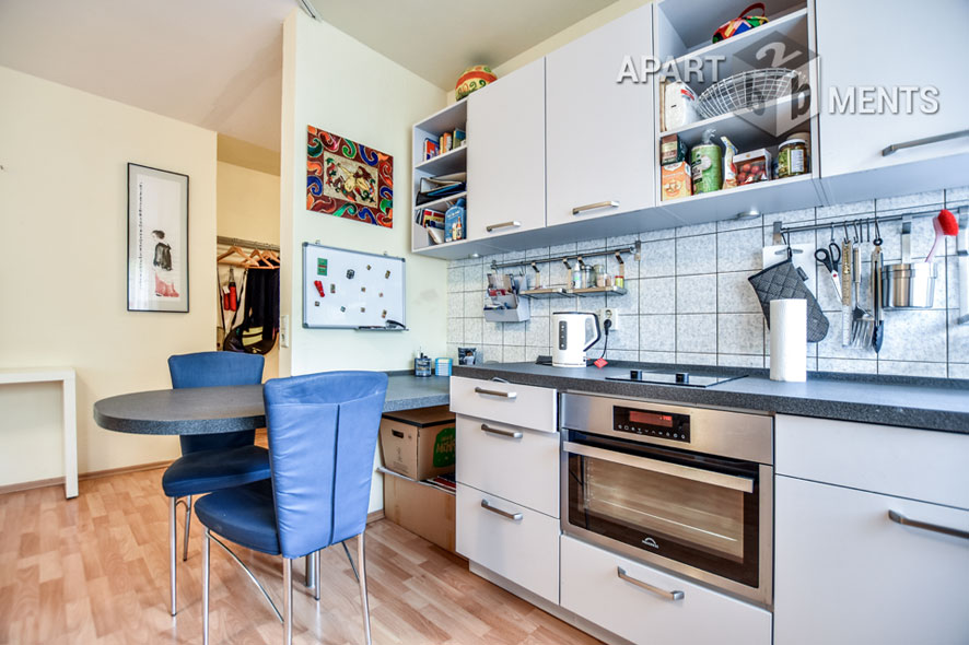 Möbliertes 2-Zimmer-Apartment mit Balkon im Villenviertel von Bonn-Plittersdorf