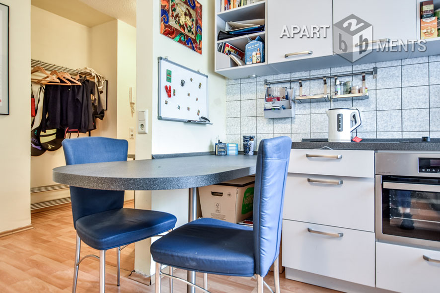 Möbliertes 2-Zimmer-Apartment mit Balkon im Villenviertel von Bonn-Plittersdorf