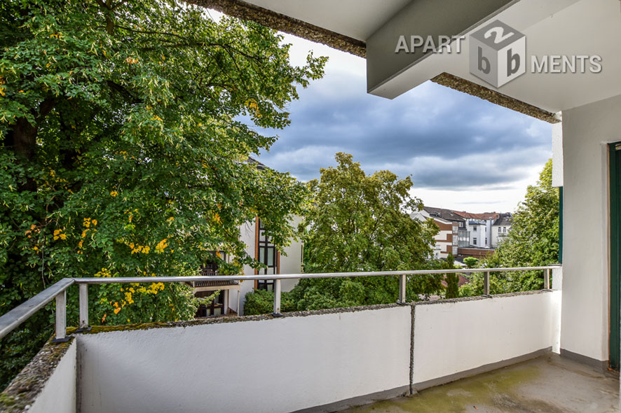 Möbliertes 2-Zimmer-Apartment mit Balkon im Villenviertel von Bonn-Plittersdorf