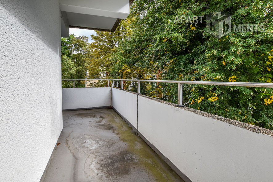 Möbliertes 2-Zimmer-Apartment mit Balkon im Villenviertel von Bonn-Plittersdorf