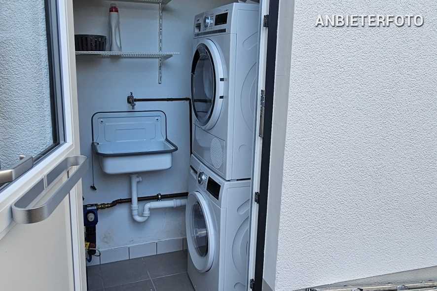 Kleines Luxus-Haus möbliert und mit Sonnenhof in Bornheim-Walberberg